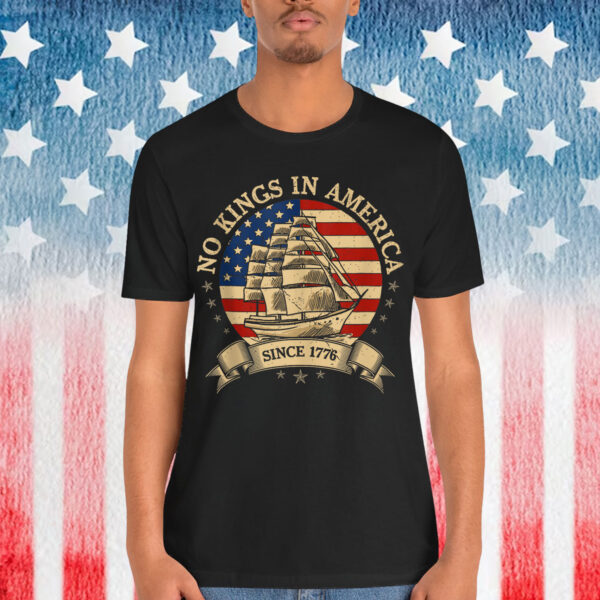 No Kings In America 1776 USA Flag T-Shirt
