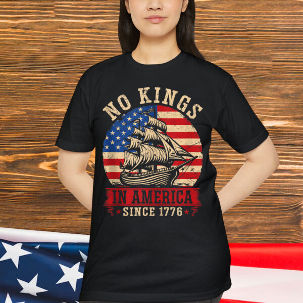 No Kings In America 4th Of July USA Patriotic T-Shirt