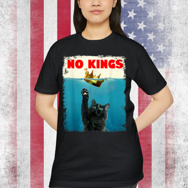No Kings In America Protest Funny Cat For T-Shirt