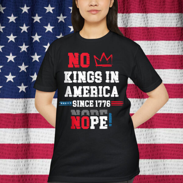 No Kings in America Sicne 1676 Distressed Vintage T-Shirt